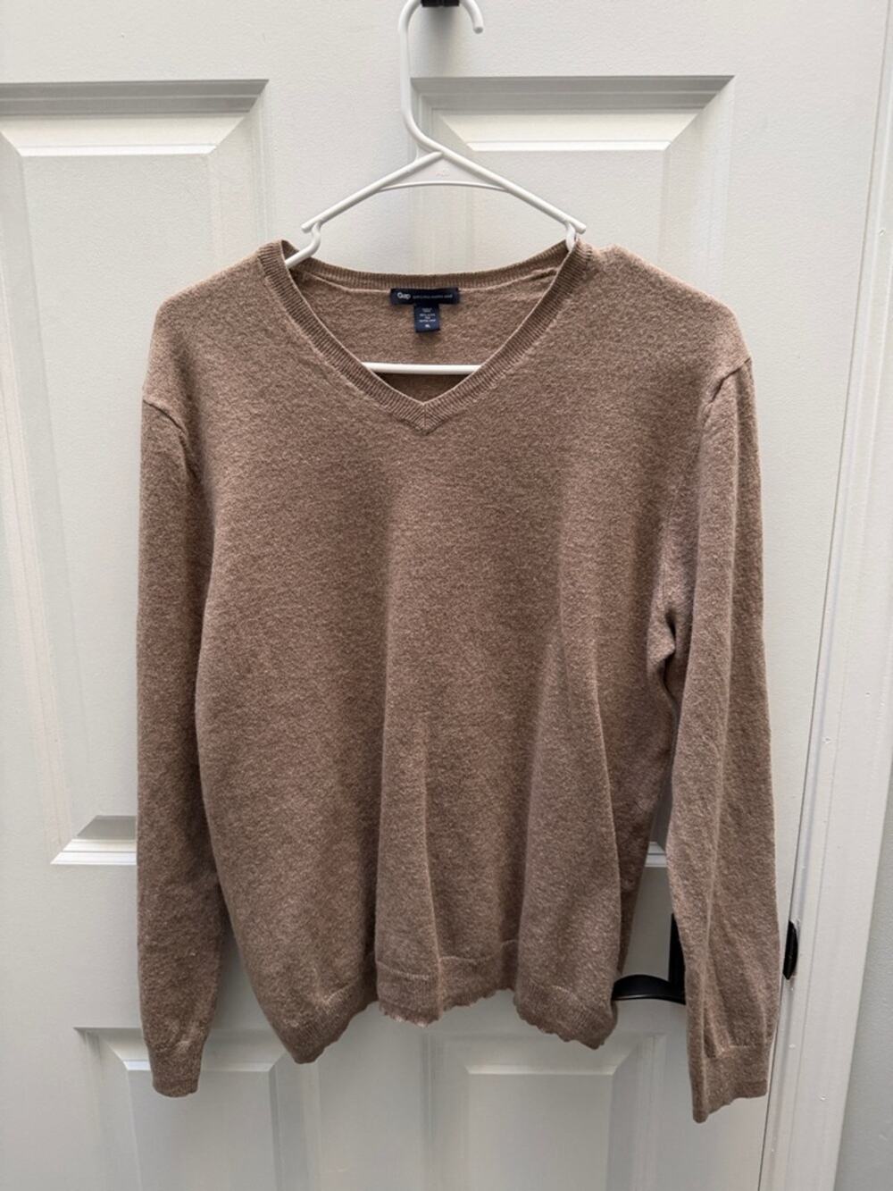 GAP V-Neck 100% Merino Wool Sweater in Taupe Brown Size XL / Elevated Basics